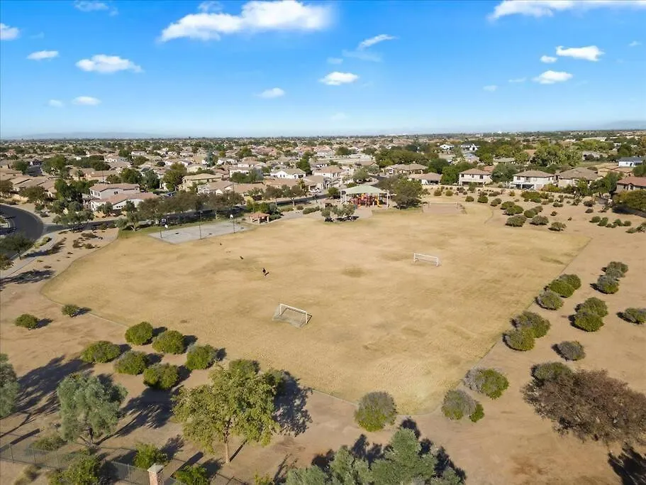 Gilbert Home-4 Bed 3 Bath- Pets Welcome