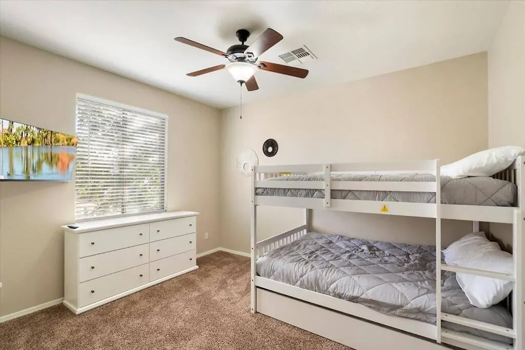 Holiday home Gilbert Home-4 Bed 3 Bath- Pets Welcome