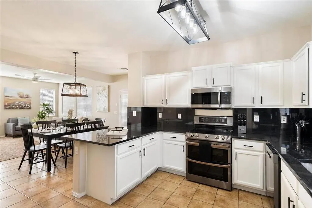 Gilbert Home-4 Bed 3 Bath- Pets Welcome Holiday home