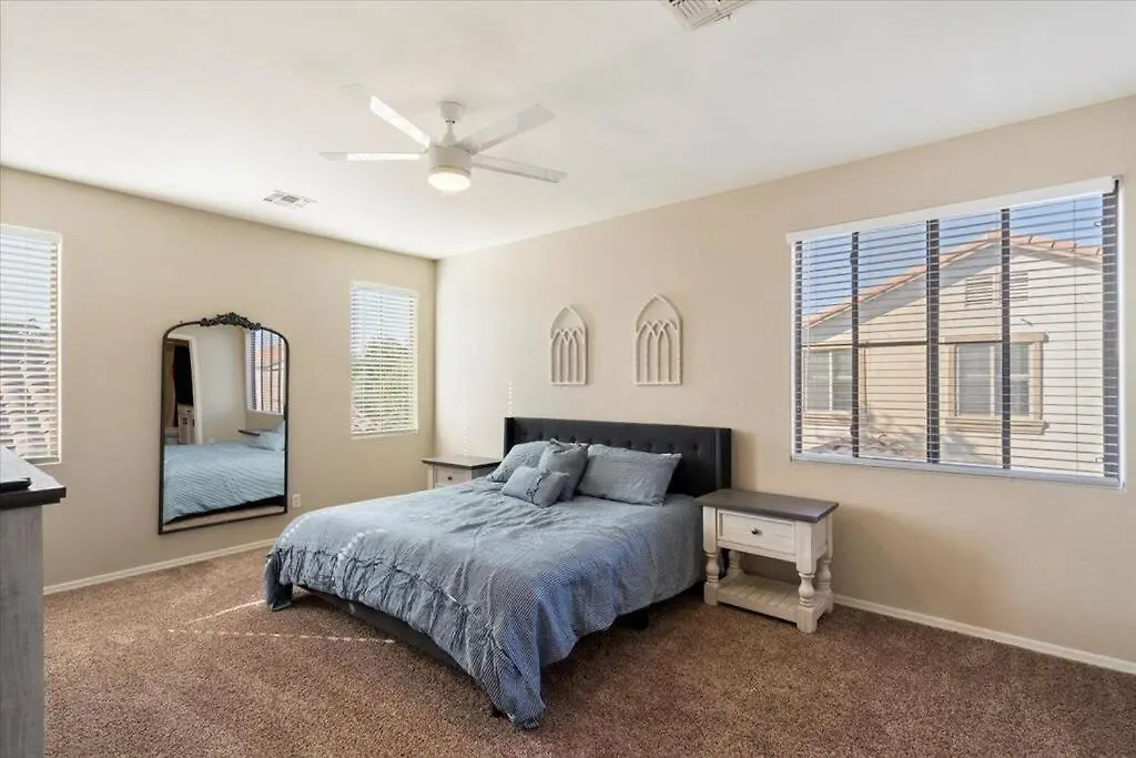 Gilbert Home-4 Bed 3 Bath- Pets Welcome