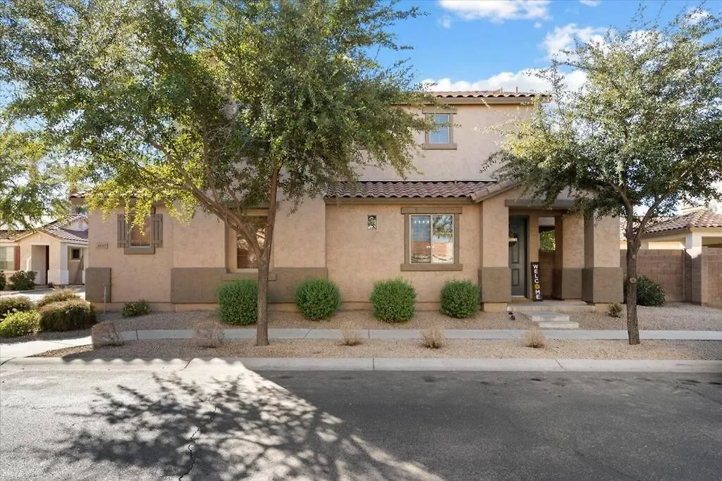Holiday home Gilbert Home-4 Bed 3 Bath- Pets Welcome